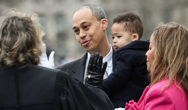 virginia-ag-searches-for-university-general-counsels-to-counter-‘federal-overreach’