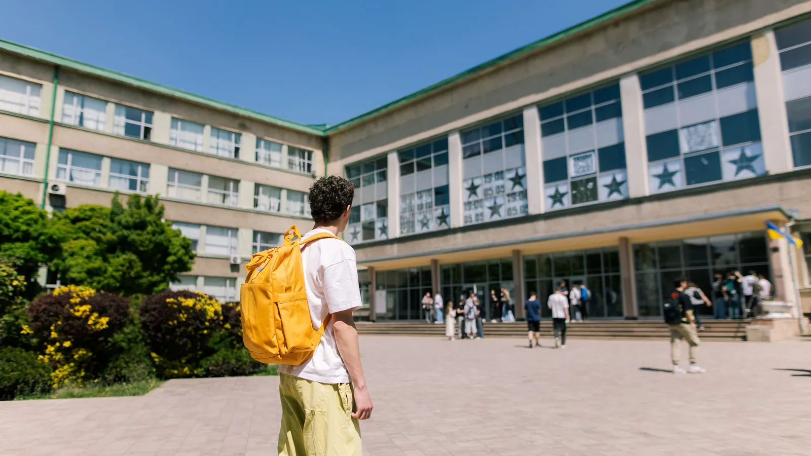 faith-in-higher-ed-slips:-38%-of-adults-report-high-confidence